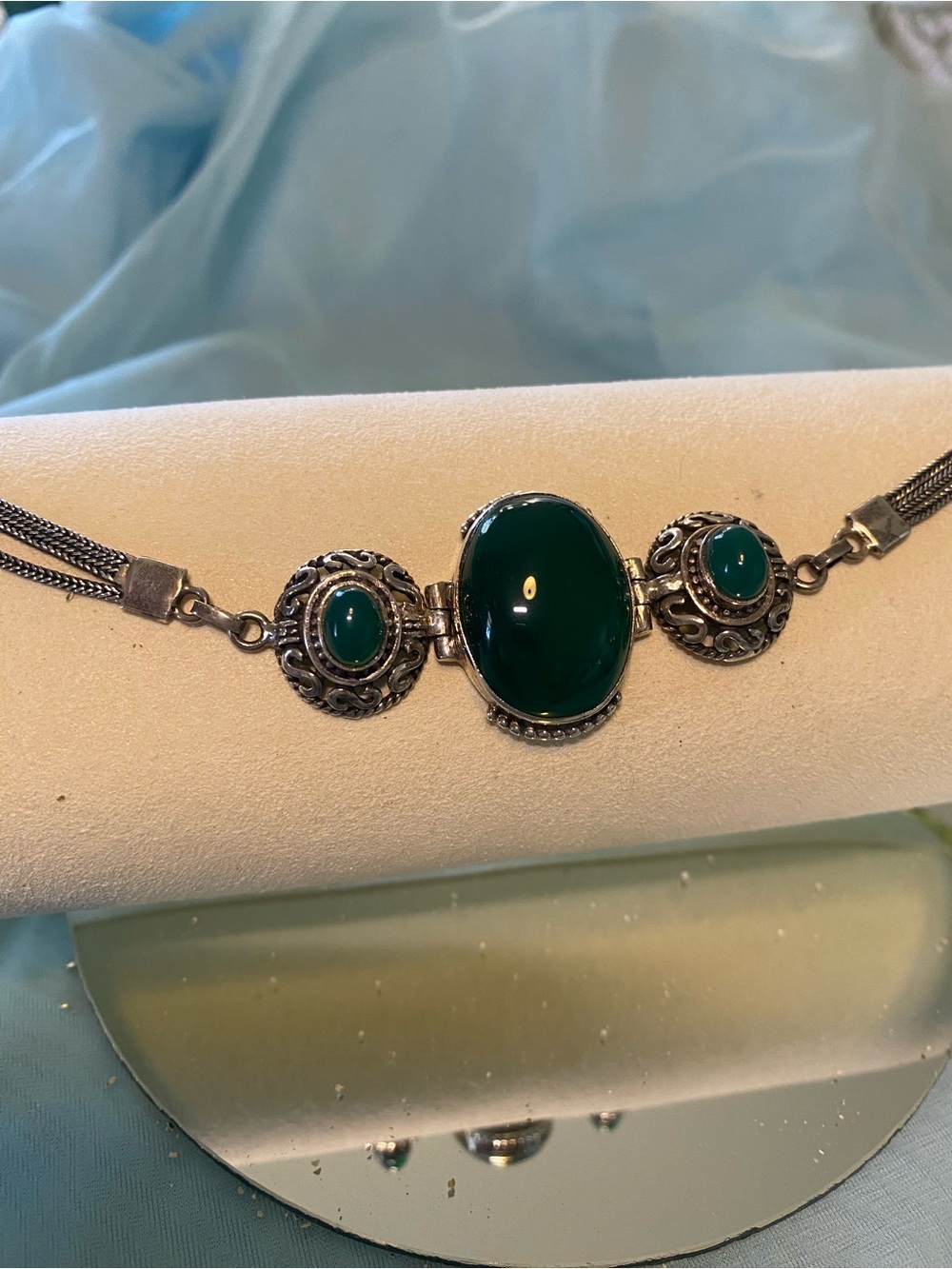 GREEN GEM SS TOGGLE BRACELET - Picture 2 of 10